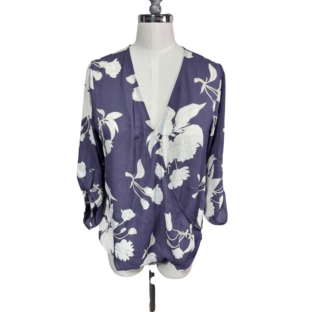 West Kei Purple Ivory Floral‎ Blouse 3/4 Roll Tab Sleeves V-Neck Wrap Hem Small